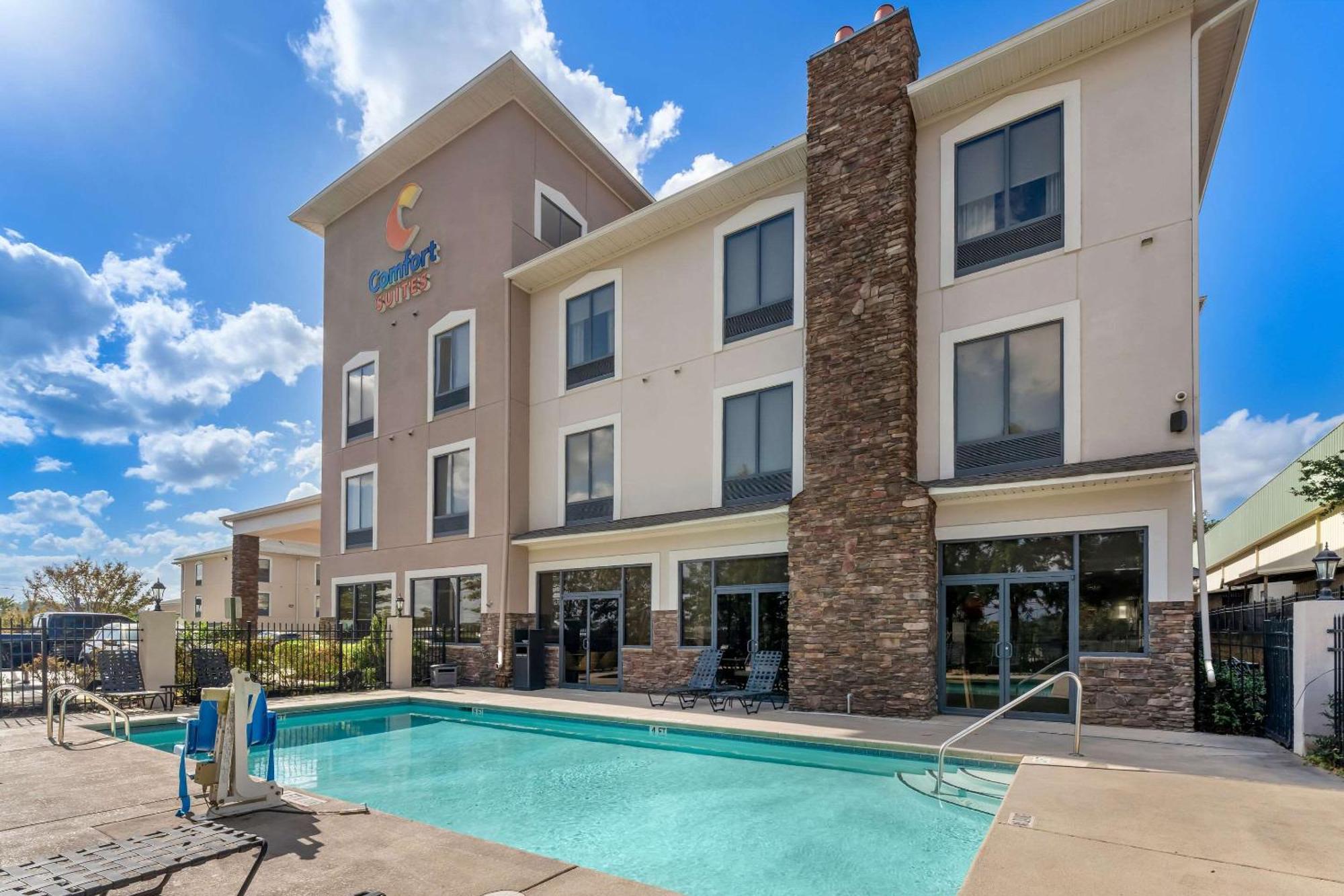 Comfort Suites Augusta Riverwatch Exterior photo